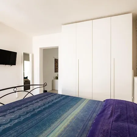 Leonardo, Non Solo Mare